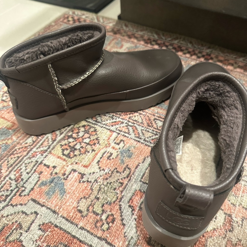 UGG Women's Brown Ankle Boots